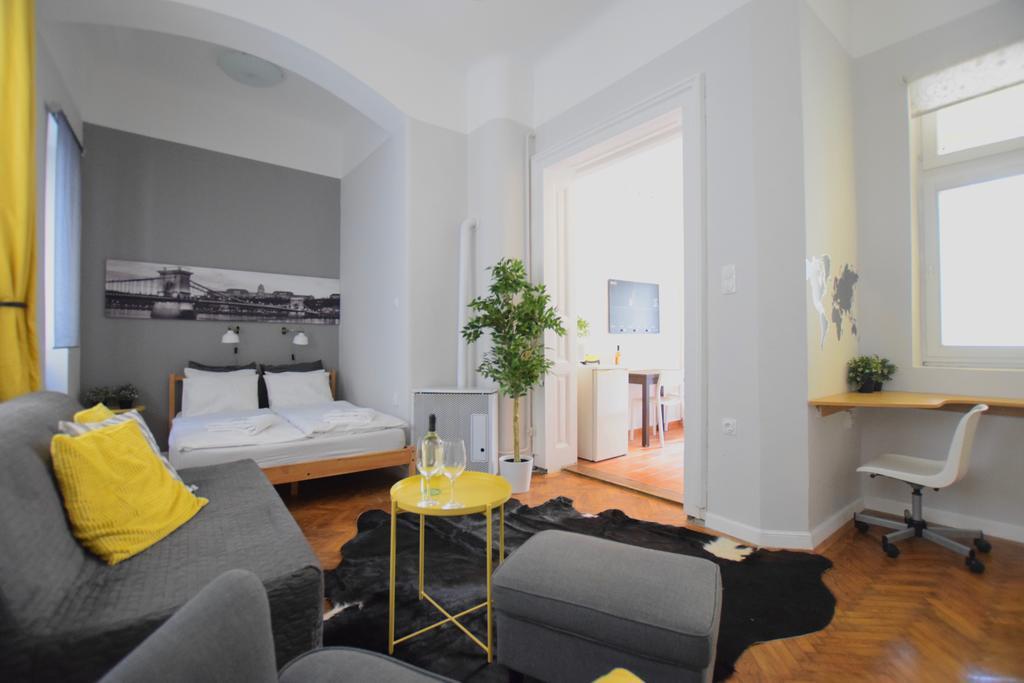 Standard Apartment By Hi5 - Chainbridge Budapest Extérieur photo